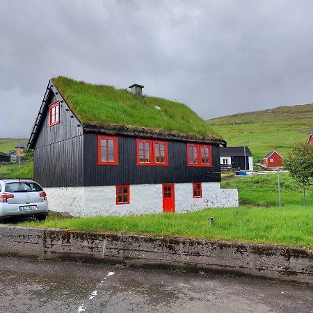Turf House Cottage - Near Airport Mithvagur 外观 照片
