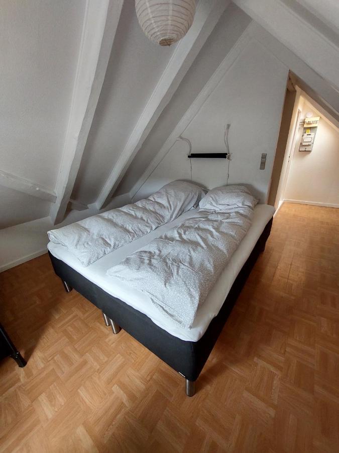Turf House Cottage - Near Airport Mithvagur 外观 照片