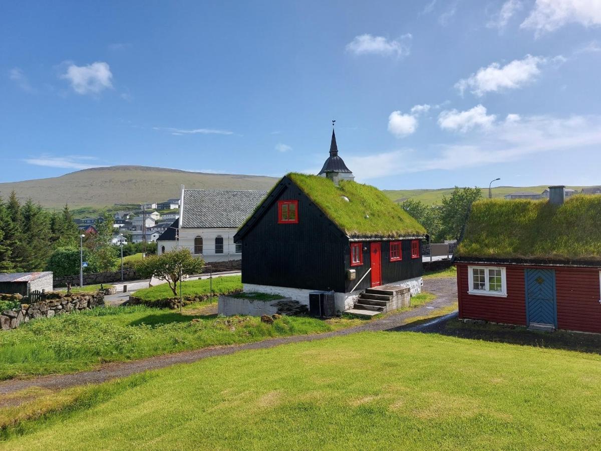 Turf House Cottage - Near Airport Mithvagur 外观 照片