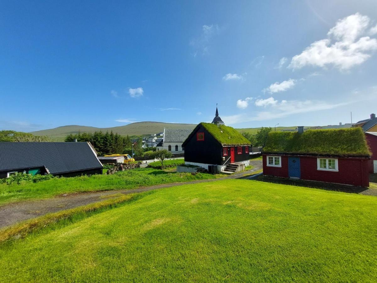 Turf House Cottage - Near Airport Mithvagur 外观 照片